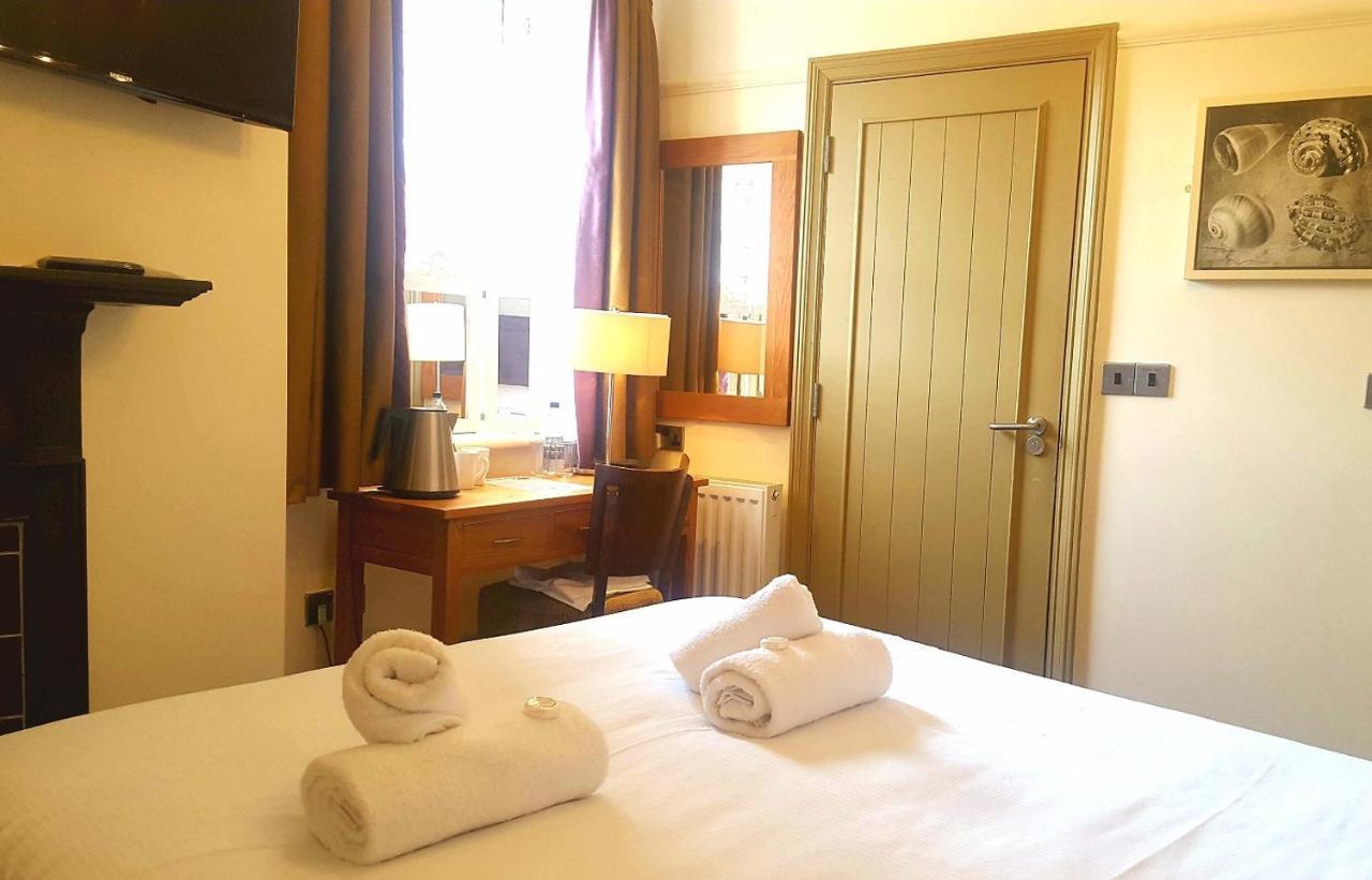 Inn The Dolphin 3*